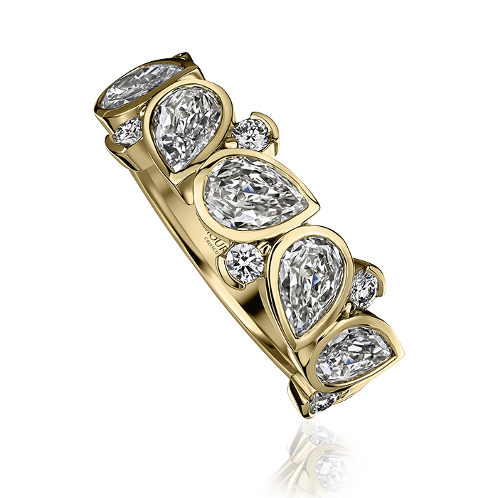 Crisscut New York L’Amour Crisscut® Pear-shape and Round Diamond Ring