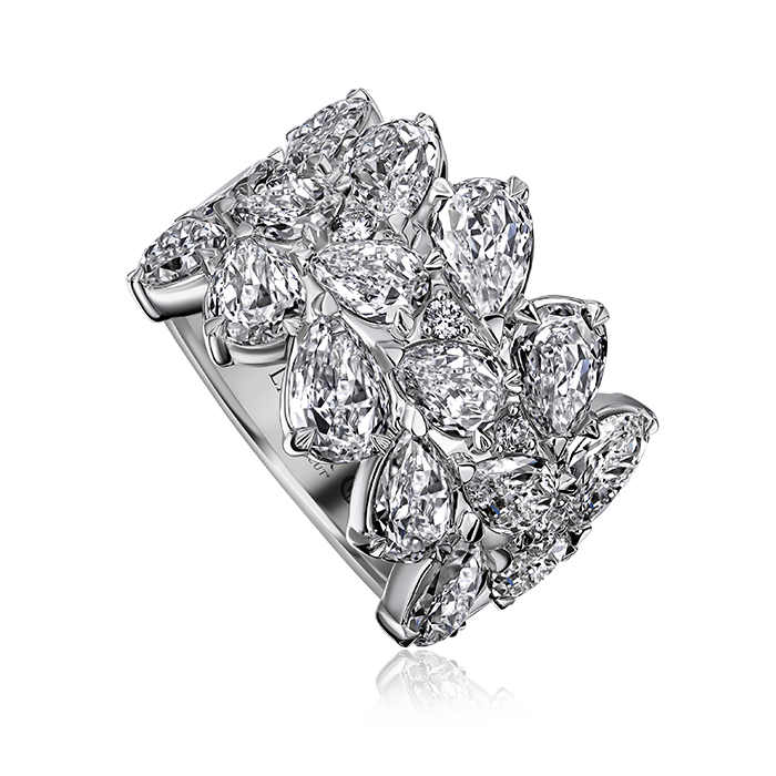 Crisscut New York L’Amour Crisscut® Pear-Shape Diamond Band
